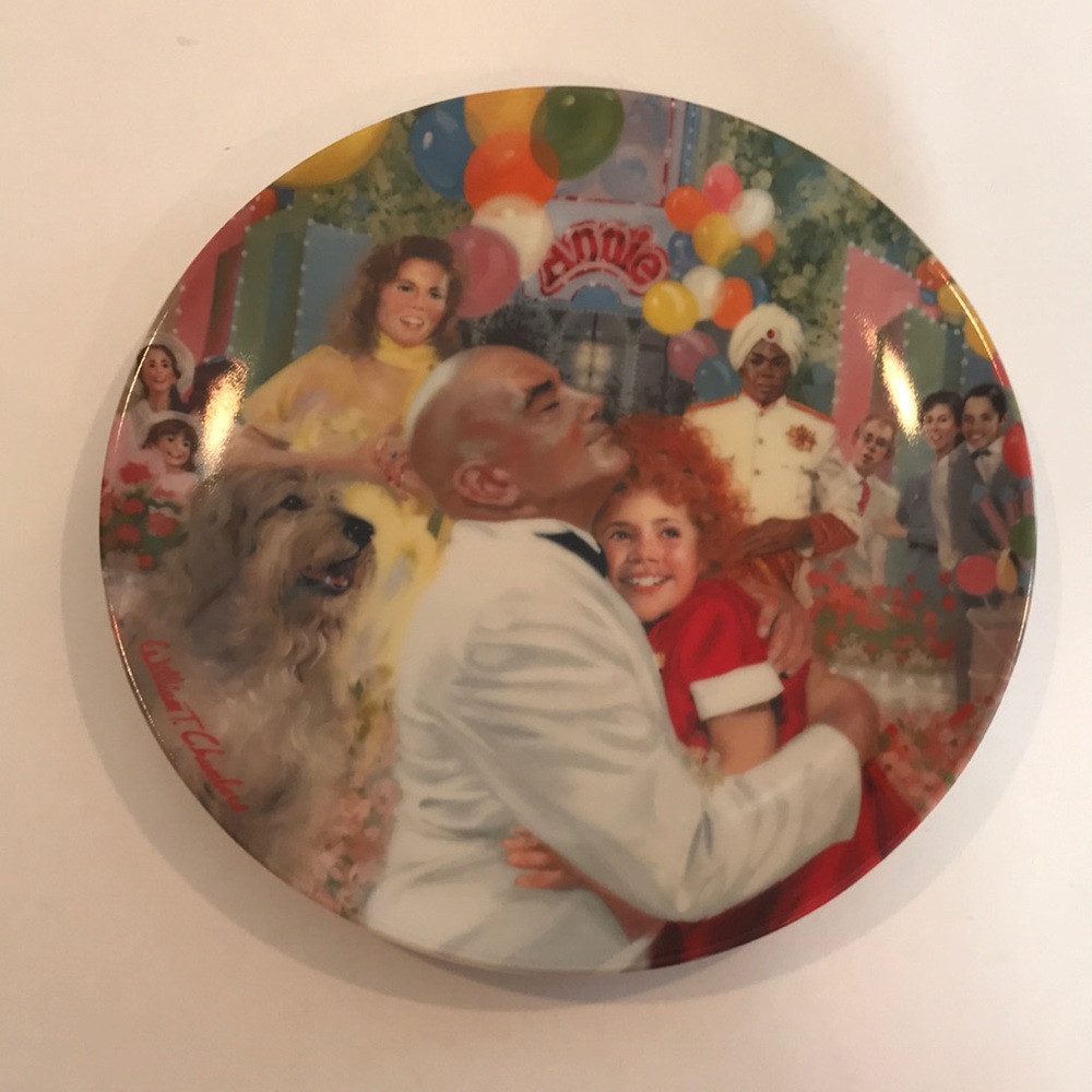 “Annie and Daddy Warbucks: The Finale” collectable plate